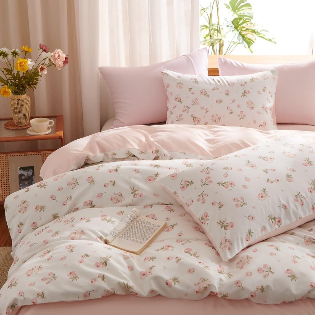 Fluffy Down Alternative Pink loyalty Floral Comforter Queen Sets, 3 Pieces Chic Botanical Pink White Floral Reversible Comforter for All Season - Luxurious Quilted Duvet Cover Set Detail