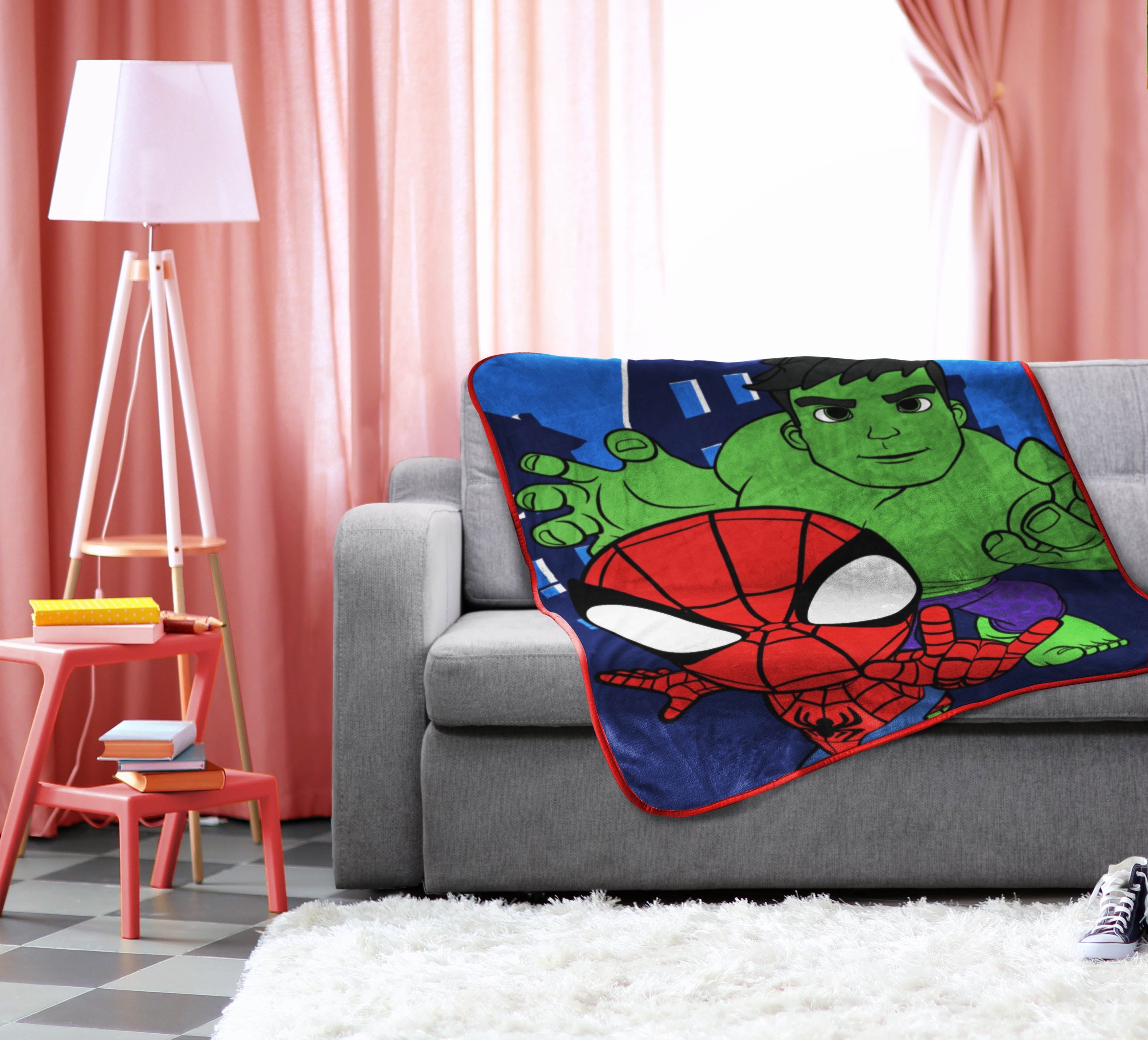 Lightweight Warm Spidey & His Amazing Friends Kids Throw, 46 x 60, Microfiber, Blue, Marvel - Super Soft Reversible Sherpa Flannel Blanket Detail