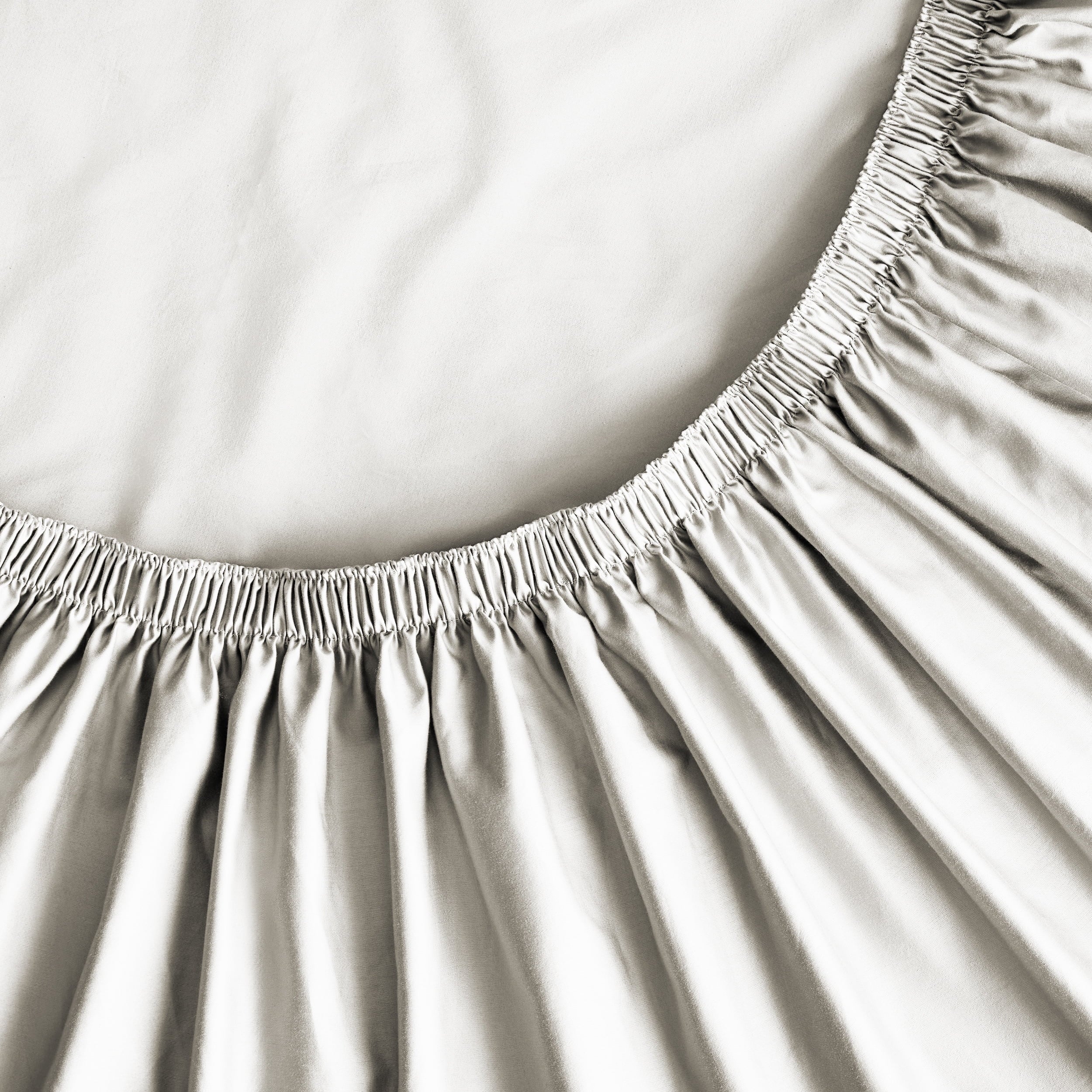 Ultra-Soft 4-Piece 600 Thread Count White Egyptian Cotton Adult Bed Sheet Set, King - Deep Pocket - Luxury Bed Sheet Set with Deep Pockets Detail