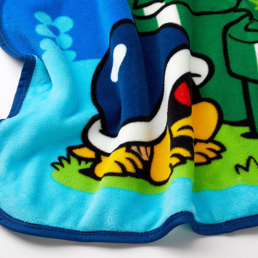 Lightweight Warm Kids Fleece Throw Blanket 46x60, Nintendo - Cozy Fleece Throw Blanket for Couch & Bed Detail