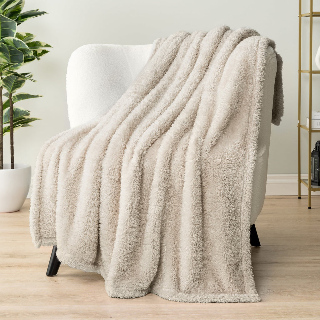 Reversible Sherpa Sherpa Throw Blanket For Couch Sofa, Cream Beige Fluffy Warm Plush Blanket for Bed, Cozy Super Soft Lightweight Throw... - Lightweight Plush Warm Blanket for All Seasons Detail