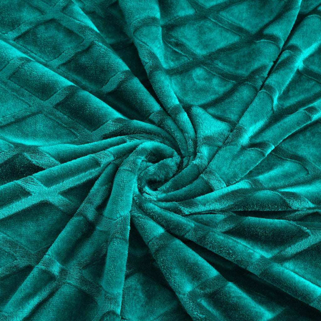 Lightweight Warm Large Soft Throw Blanket for Couch, 50x70 Inches Diamond Geometry Pattern Velvet Fleece Blanket, Cozy, Warm and Light... - Super Soft Reversible Sherpa Flannel Blanket Detail