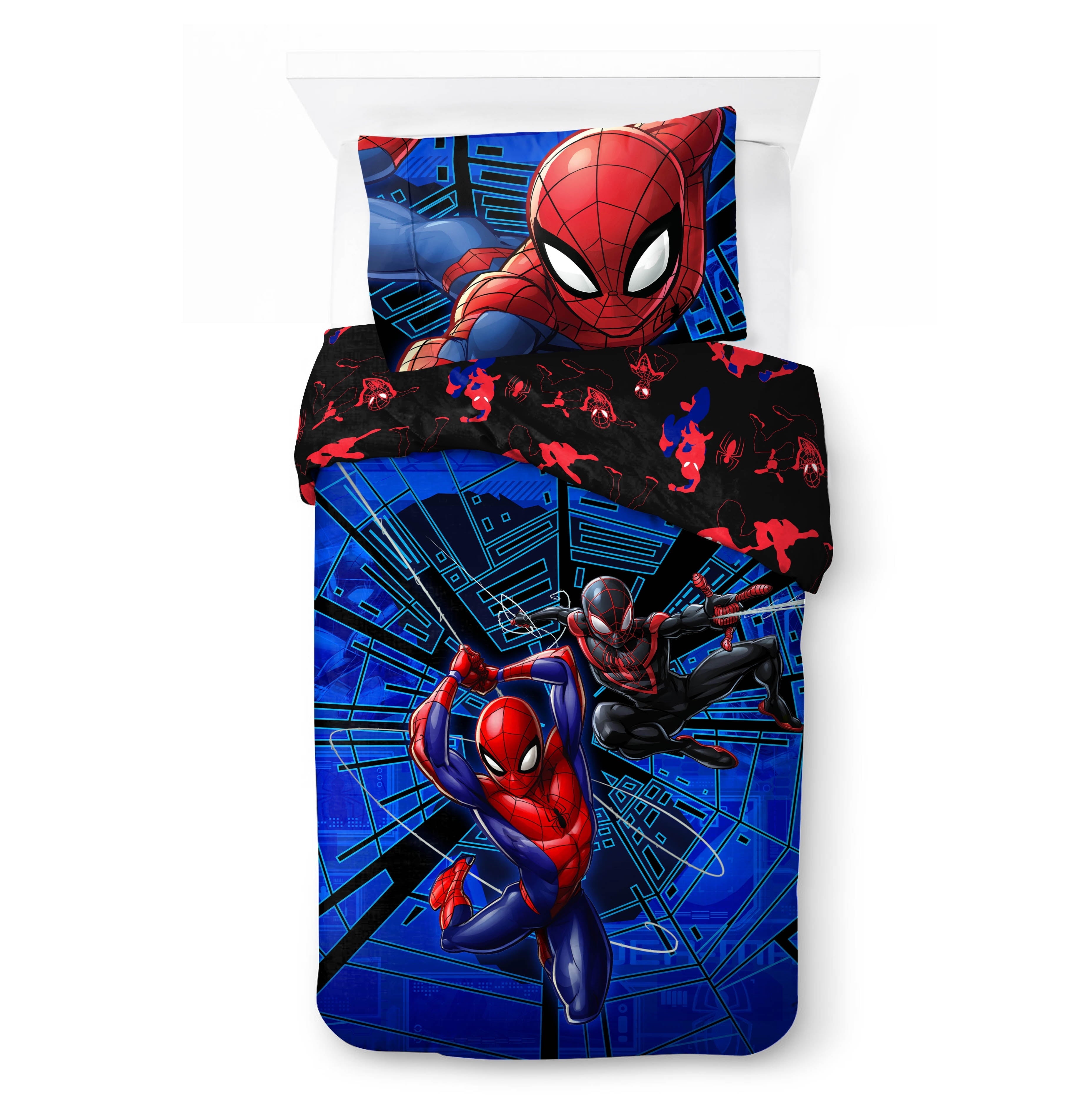 Luxurious Quilted Spiderman Techno City Kids 2 Piece Blue Reversible Comforter and Pillowcase Set, Twin/Full - Cloud-Like Soft Lightweight Bed Comforter Detail