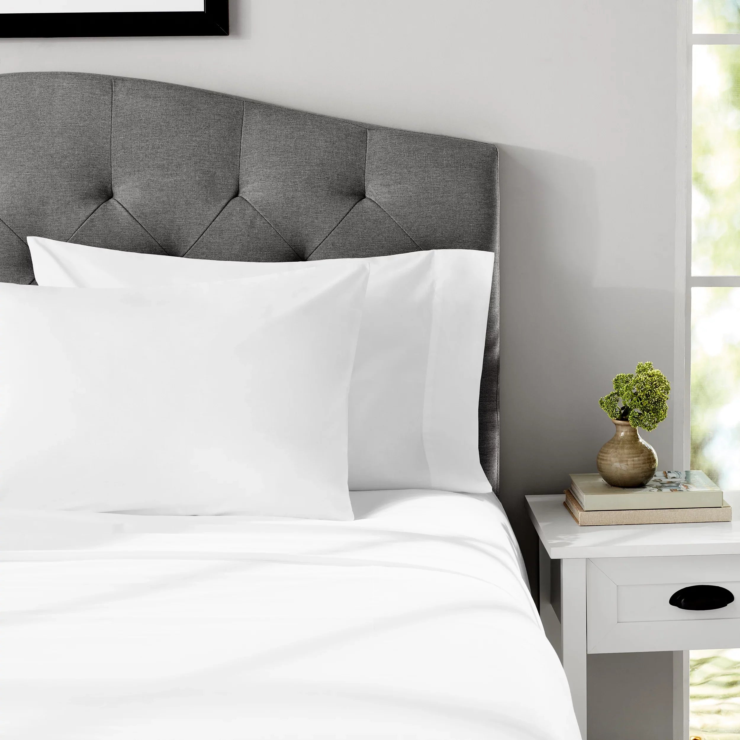 Wrinkle-Resistant 4-Piece 300 Thread Count White Cotton Blend Percale Bed Sheet Set, Queen - Breathable Egyptian Cotton Flat & Fitted Sheets Detail