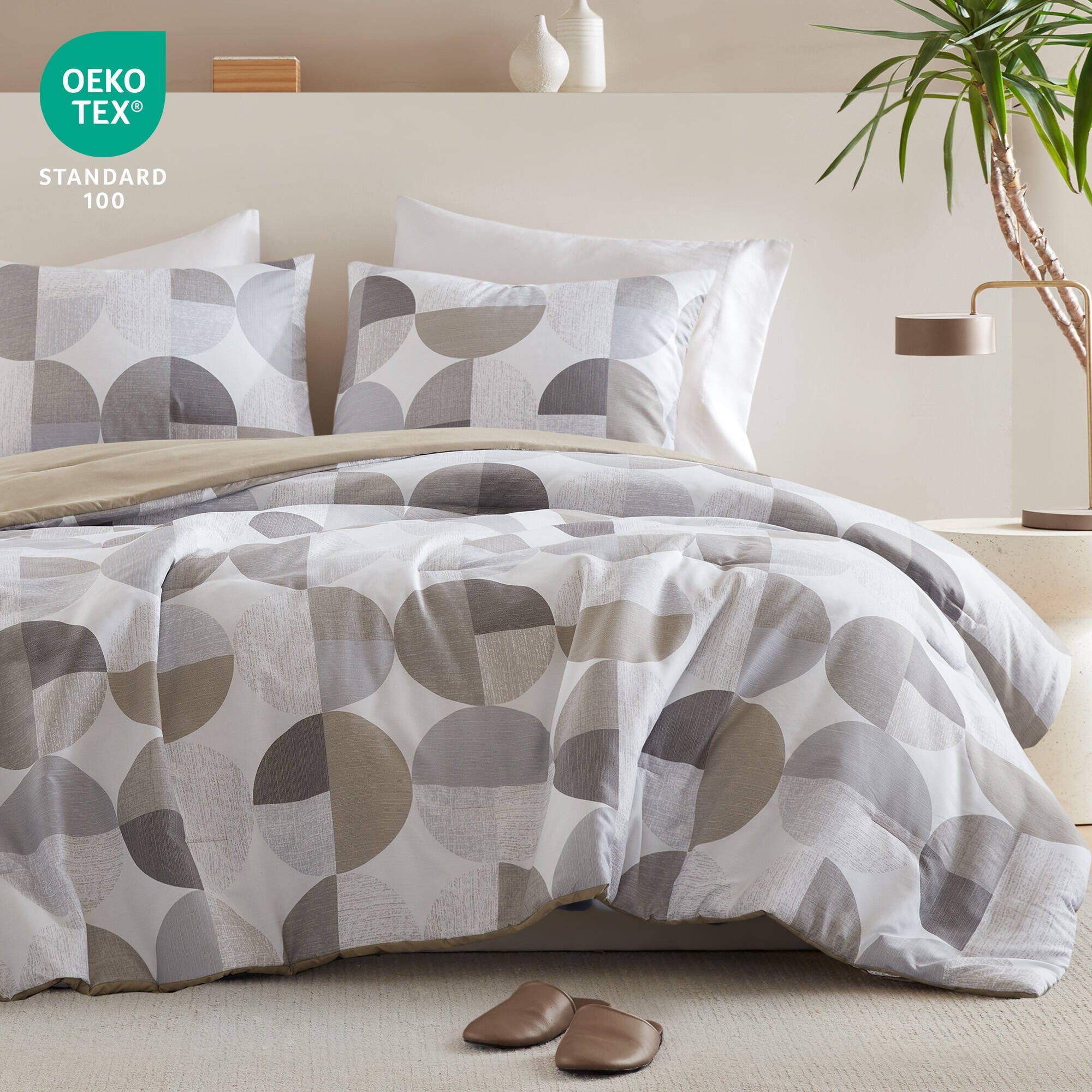 Heavyweight Warmth Full/Queen Size Comforter Set, Tan/Gray Bedding Set for All Seasons, 3-Piece Round Geometric Print Bedding Comforter Set - All-Season Down Alternative Comforter Insert Detail