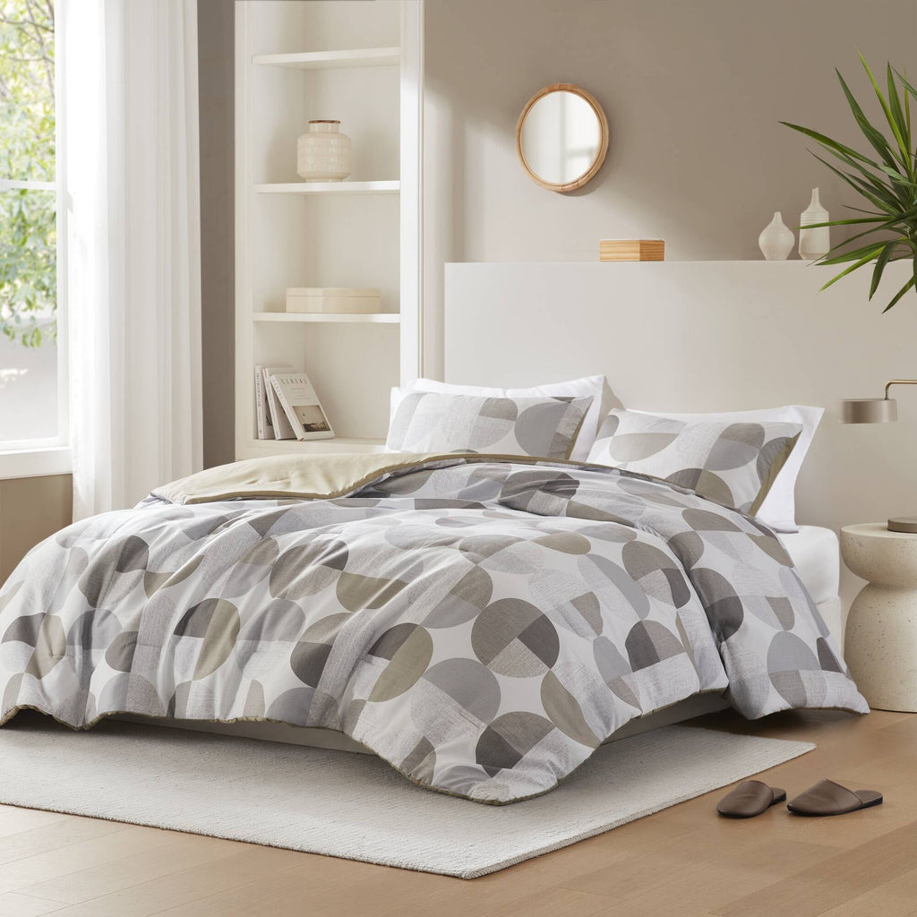 Heavyweight Warmth Full/Queen Size Comforter Set, Tan/Gray Bedding Set for All Seasons, 3-Piece Round Geometric Print Bedding Comforter Set - All-Season Down Alternative Comforter Insert Detail