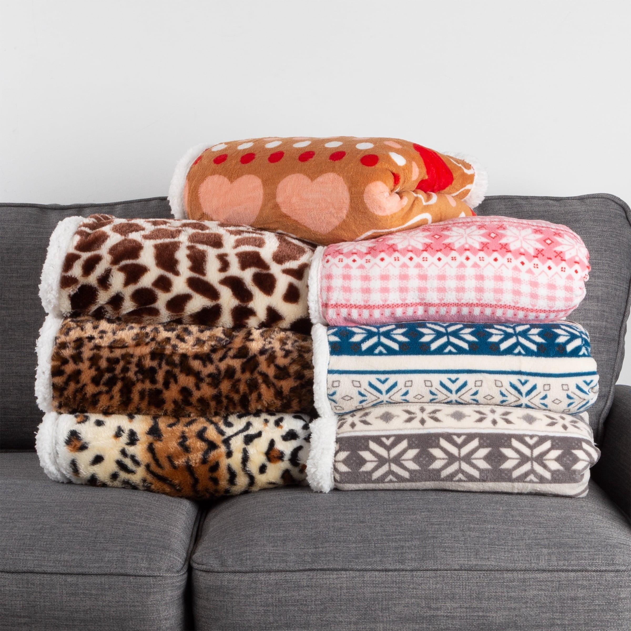 Lightweight Warm 50x60-Inch Machine Washable Fleece Blanket with Snowflakes - Cozy Fleece Throw Blanket for Couch & Bed Detail
