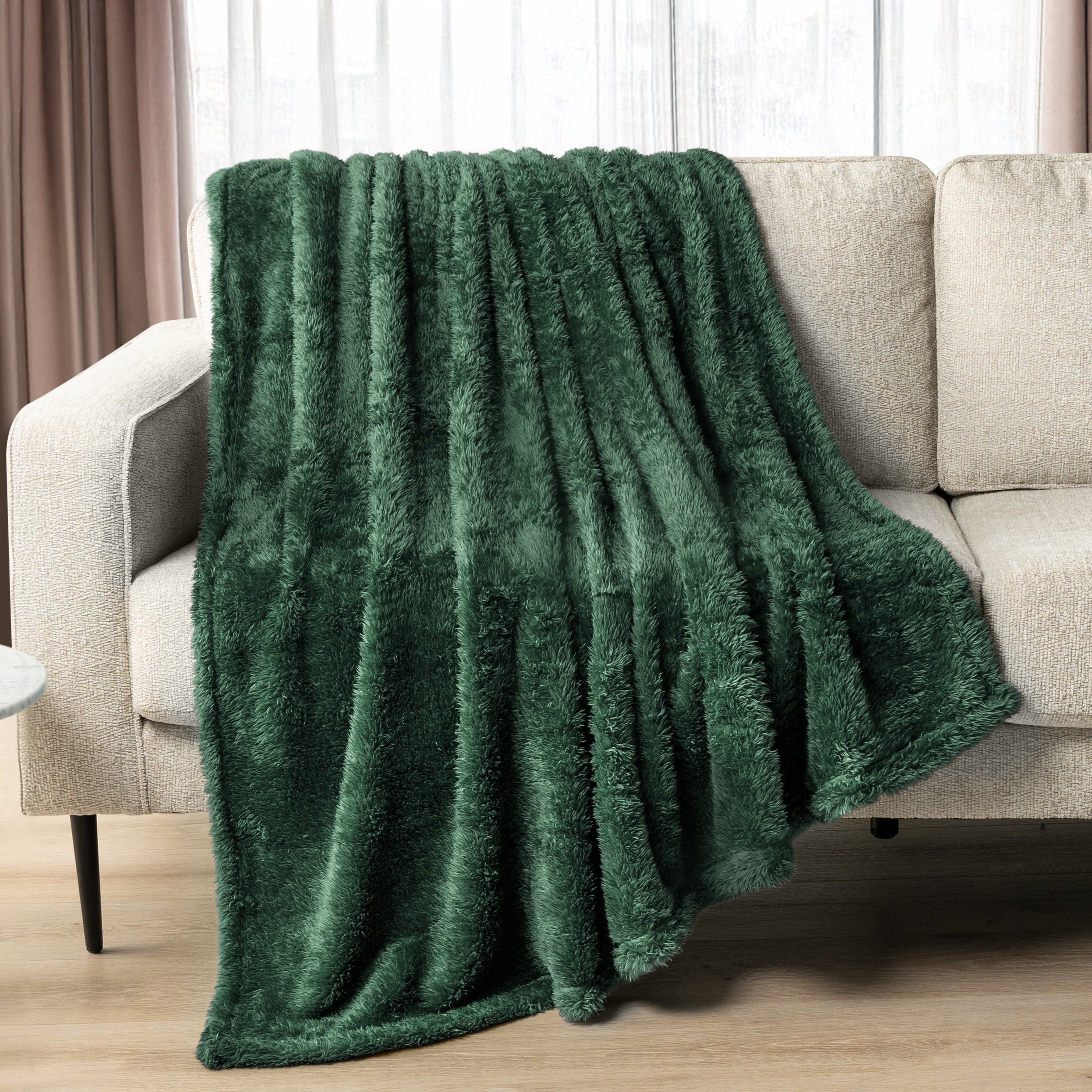Cozy Fleece Sherpa Throw Blanket For Couch Sofa, Emerald Green Fluffy Warm Plush Blanket for Bed, Cozy Super Soft Lightweight Thr... - Cozy Fleece Throw Blanket for Couch & Bed Detail